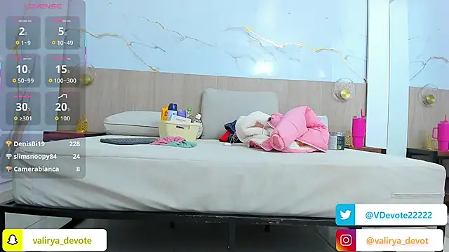 valirya_devote webcam