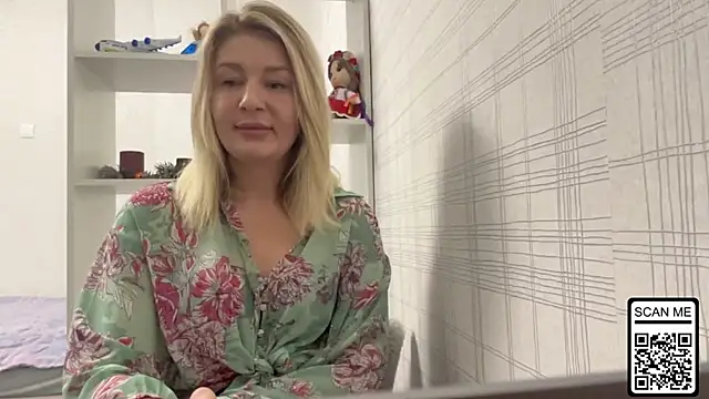 Blondie_xoxoxo webcam