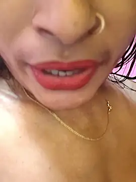 Webcam Model (lovely_simran)  is live.Free join now!