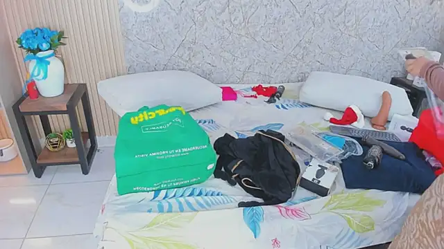 sabrina_shark_ webcam