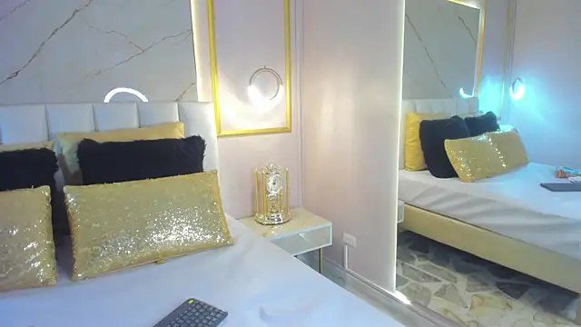 VioletaMaddox webcam