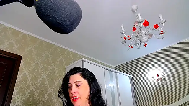 Evelyn_Shy webcam