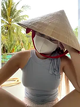 babythree_ (F young) - Play pussy in public garden 🌴