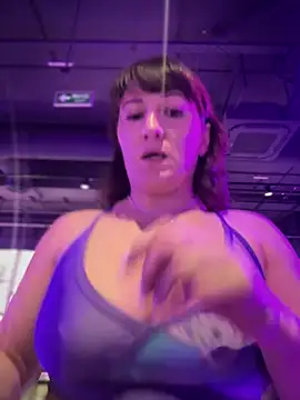 ZhenjaPoledance webcam