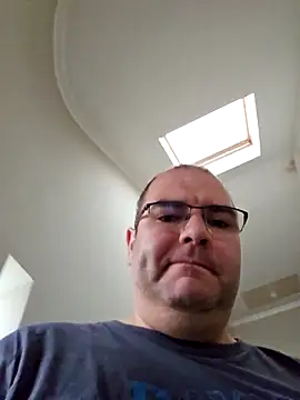 andrew1900529 (Ask my age) - in car naked