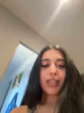 LilMisIndianx webcam