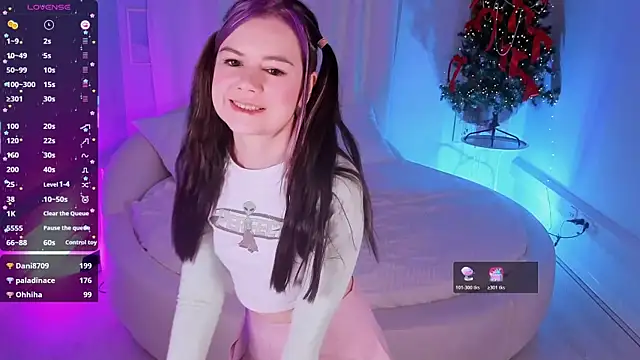 lil_amelie - Lil_Amelie's free webcam