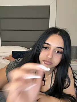 LilMisIndianx webcam