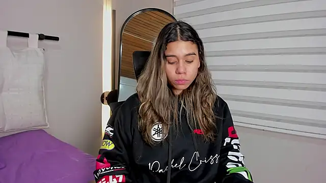 Rachell_criss webcam