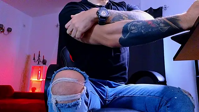 MightyAaron66 webcam