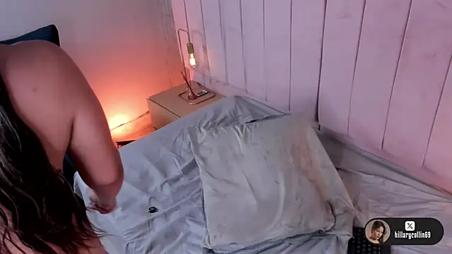 Hillary_Collins1 webcam