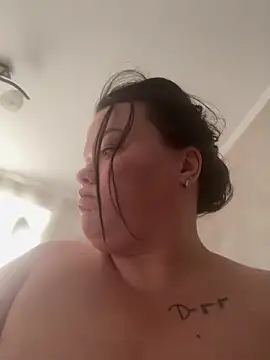 SunnyLeila2101 webcam