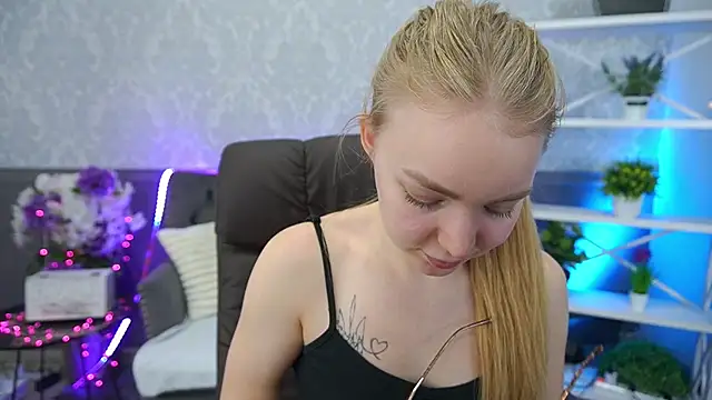 EmilySunshineS webcam