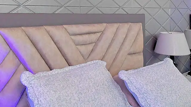 AriannaCooperr webcam