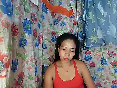 PinaySkinnyGirl webcam