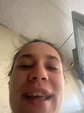 lyx555 live cam screenshot female on Pron.Webcam – Live Webcams & Adult Chat