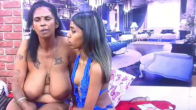 IndianSexySlender webcam