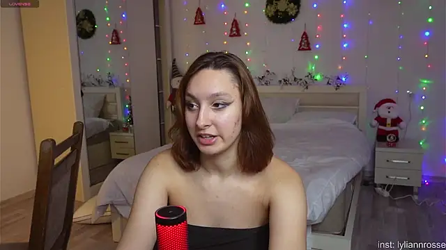 LilyannRosse webcam