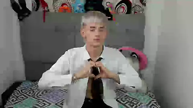 forbidden_kisses (Ask my age) - show cum