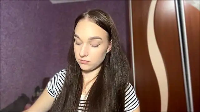 YahairaDuracher webcam