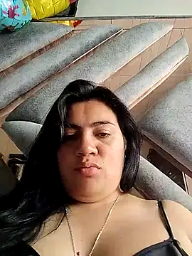 naughty-sharlot webcam