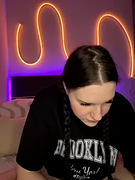 mila-jasmin (F young) - 💦🤤Pussy Fingern 🤤💦