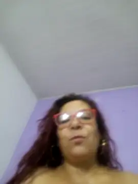 Scarlet_curly webcam