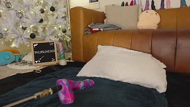 Taylorlove303 webcam