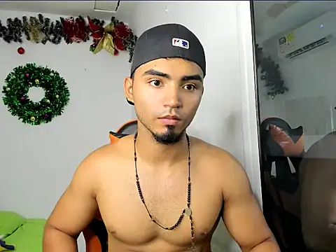 andrew_jonhes webcam