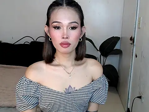 Lara_Salvatore webcam