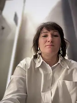 ZhenjaPoledance webcam