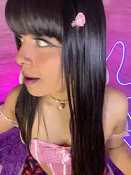 Webcam Model (Bubalu_Uwwu) is live