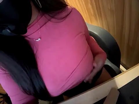 Luna88- from StripChat is Freechat