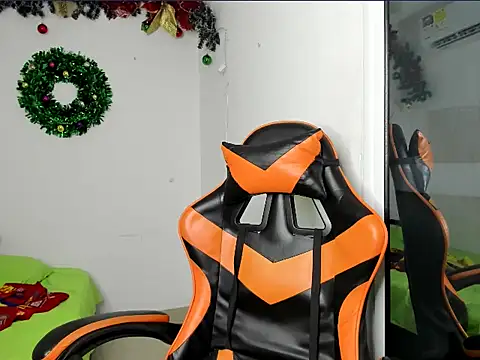 andrew_jonhes webcam