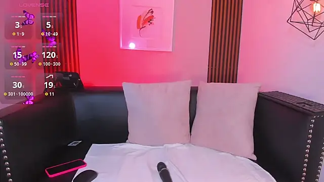 Nahiajhonson_ webcam