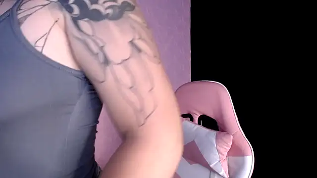 Dominic_Queen1 webcam