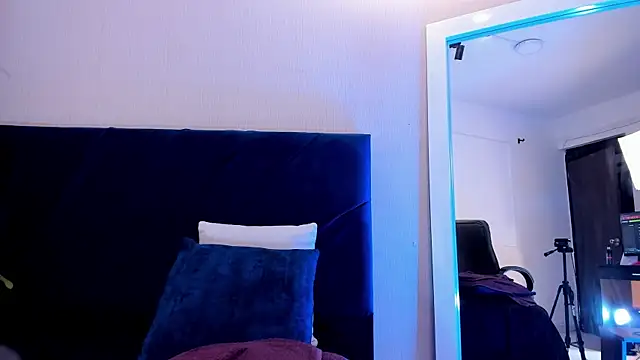 iris_parkerr - Iris_Parkerr's free webcam - UK Sex Cams