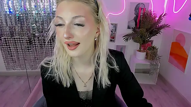 anora_less - Anora_Less's free webcam - UK Sex Cams