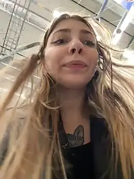 Sunny___Bunny webcam