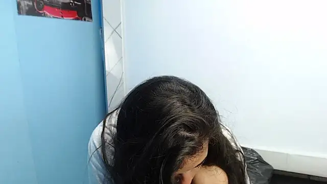 Alana_Hotterr webcam