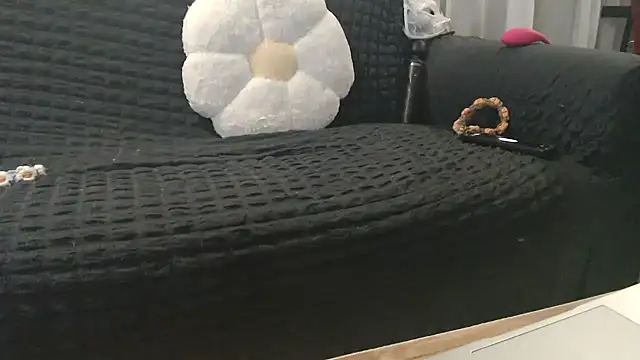 irinaaaa___cremaaa webcam