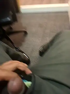 hotboy43339 - Hotboy43339's free webcam - UK Sex Cams