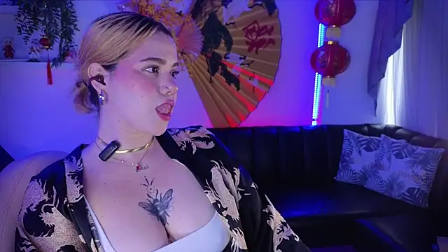 albaismynameX webcam