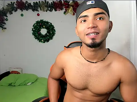 andrew_jonhes webcam