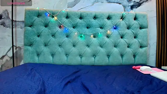 EsmeraldaChantre webcam