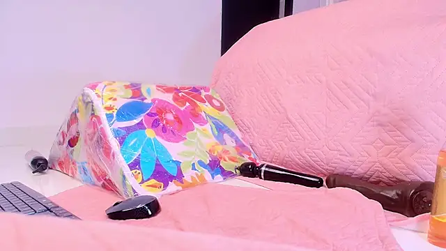 sharlott_miller webcam