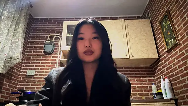 emmaleexth - EmmaLeexth's free webcam - UK Sex Cams