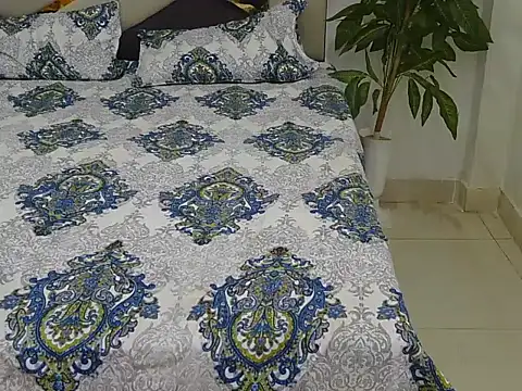 Lovelyy-couple webcam