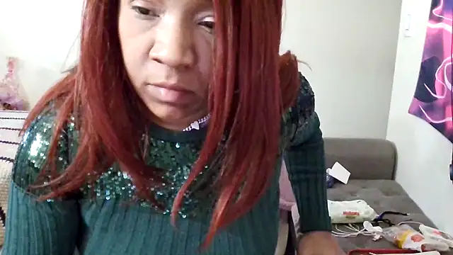 YasmineMinaj's Stripchat show and profile