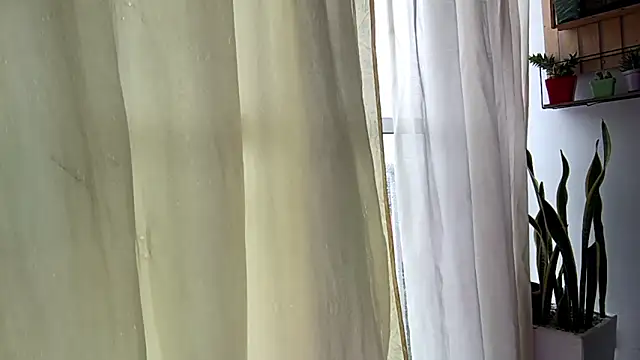 Adam_Valenciia webcam